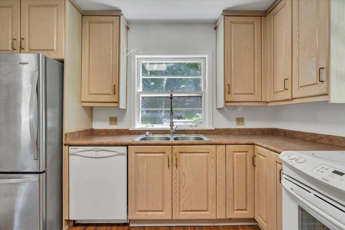 436 Bramble LN SW - Photo 13