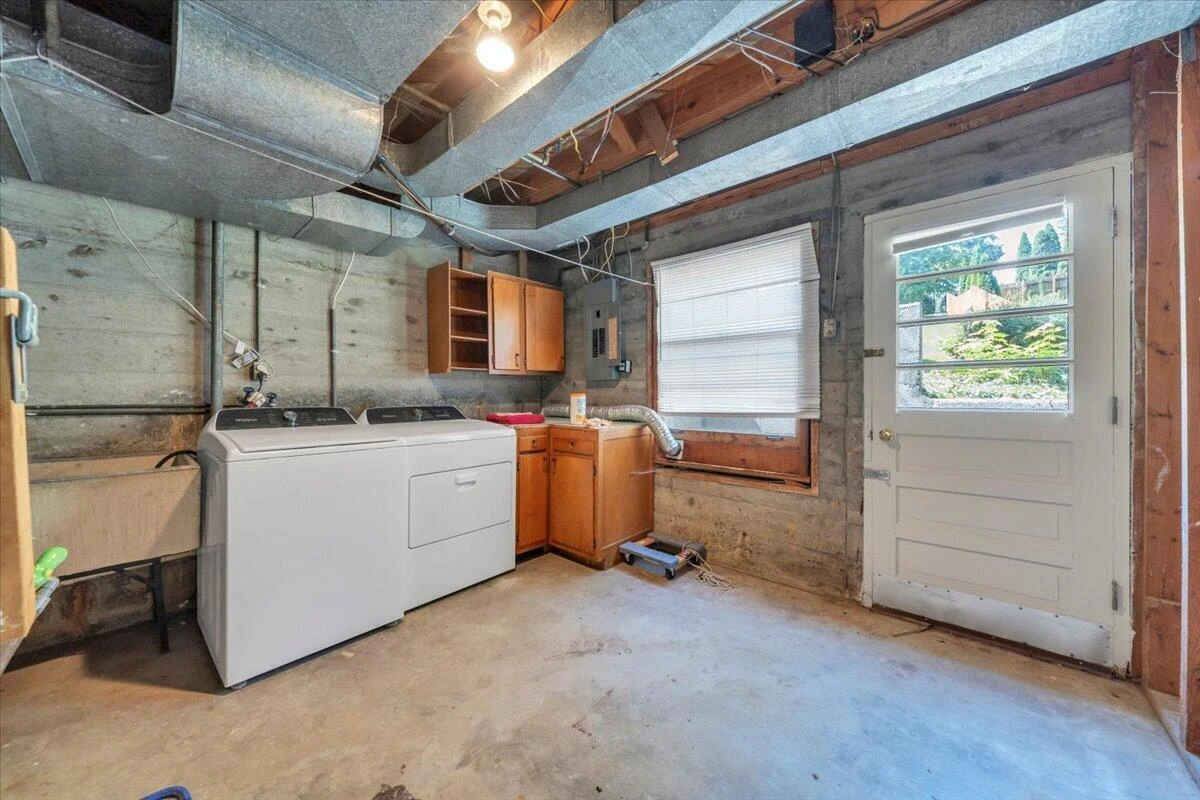 436 Bramble LN SW - Photo 38