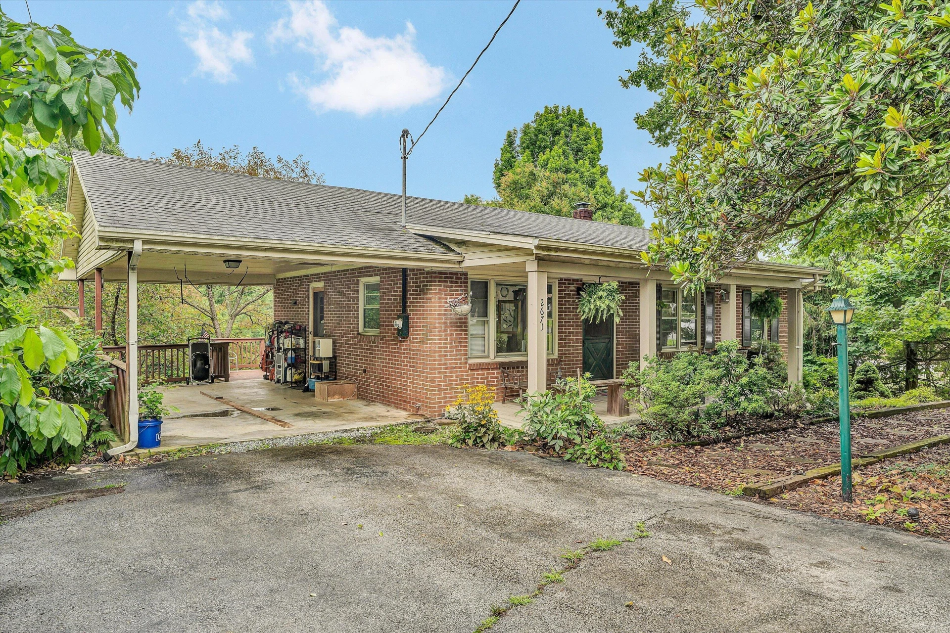 2671 Beulah LN - Photo 3