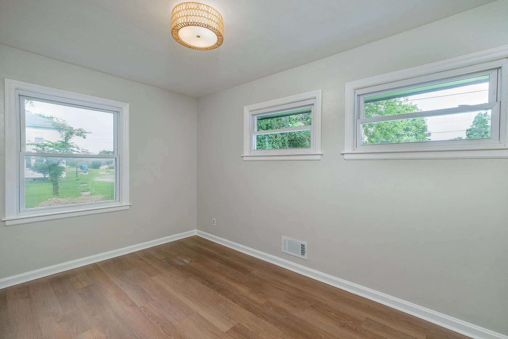 1629 Golfside AVE NW - Photo 17