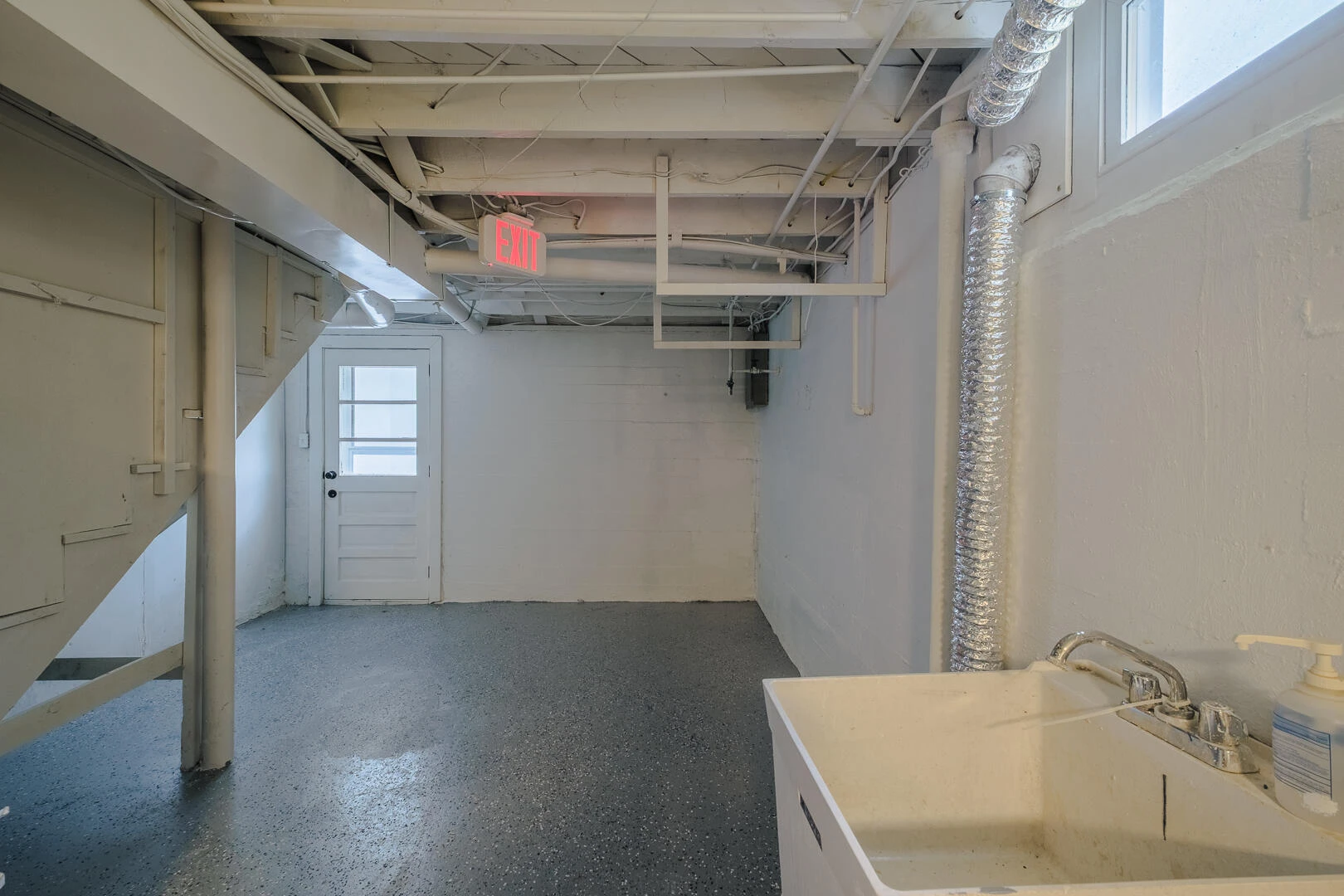 1629 Golfside AVE NW - Photo 34