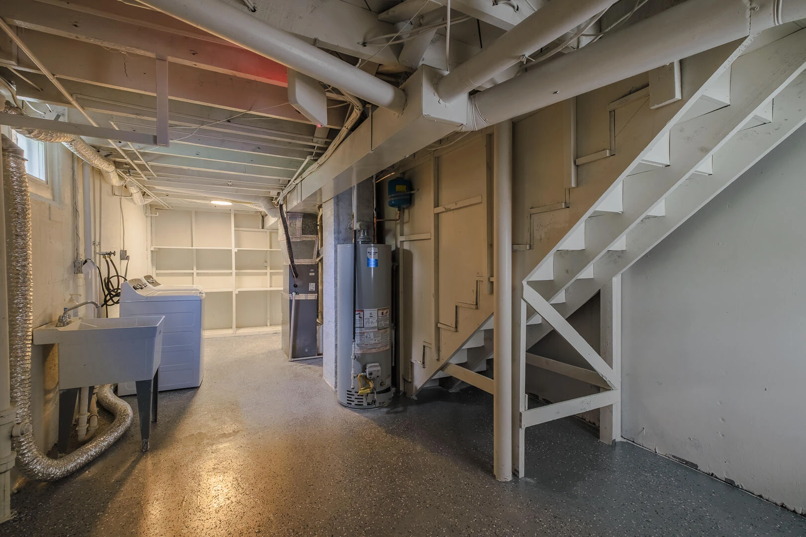 1629 Golfside AVE NW - Photo 35
