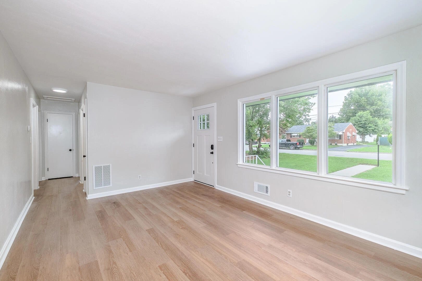 1629 Golfside AVE NW - Photo 8