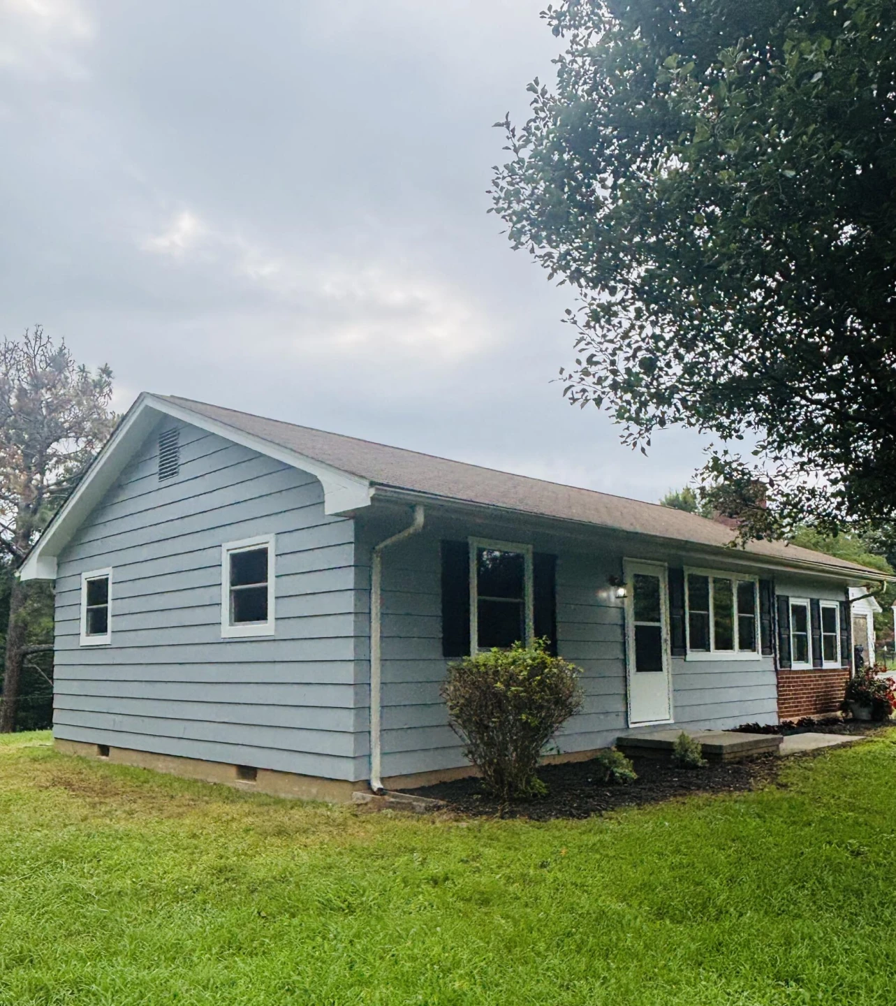 2820 Mount Pleasant BLVD - Photo 3