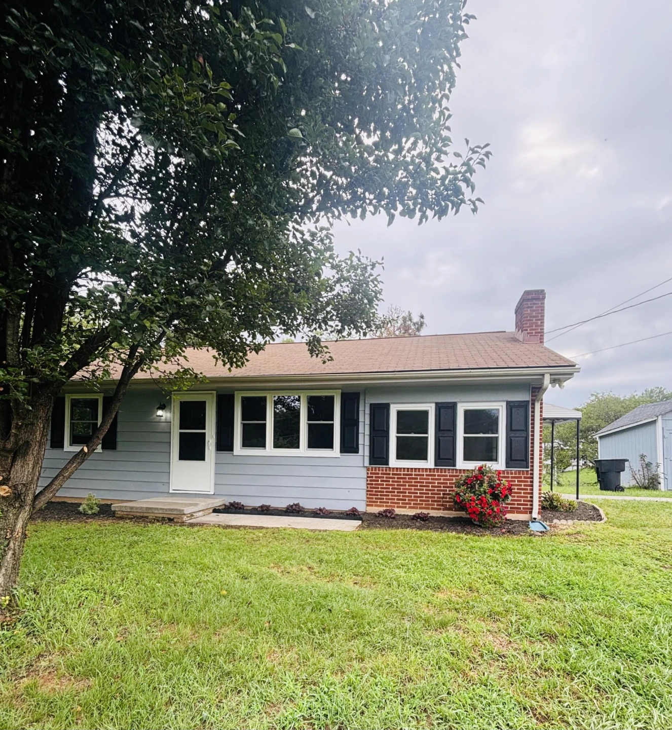 2820 Mount Pleasant BLVD - Photo 4