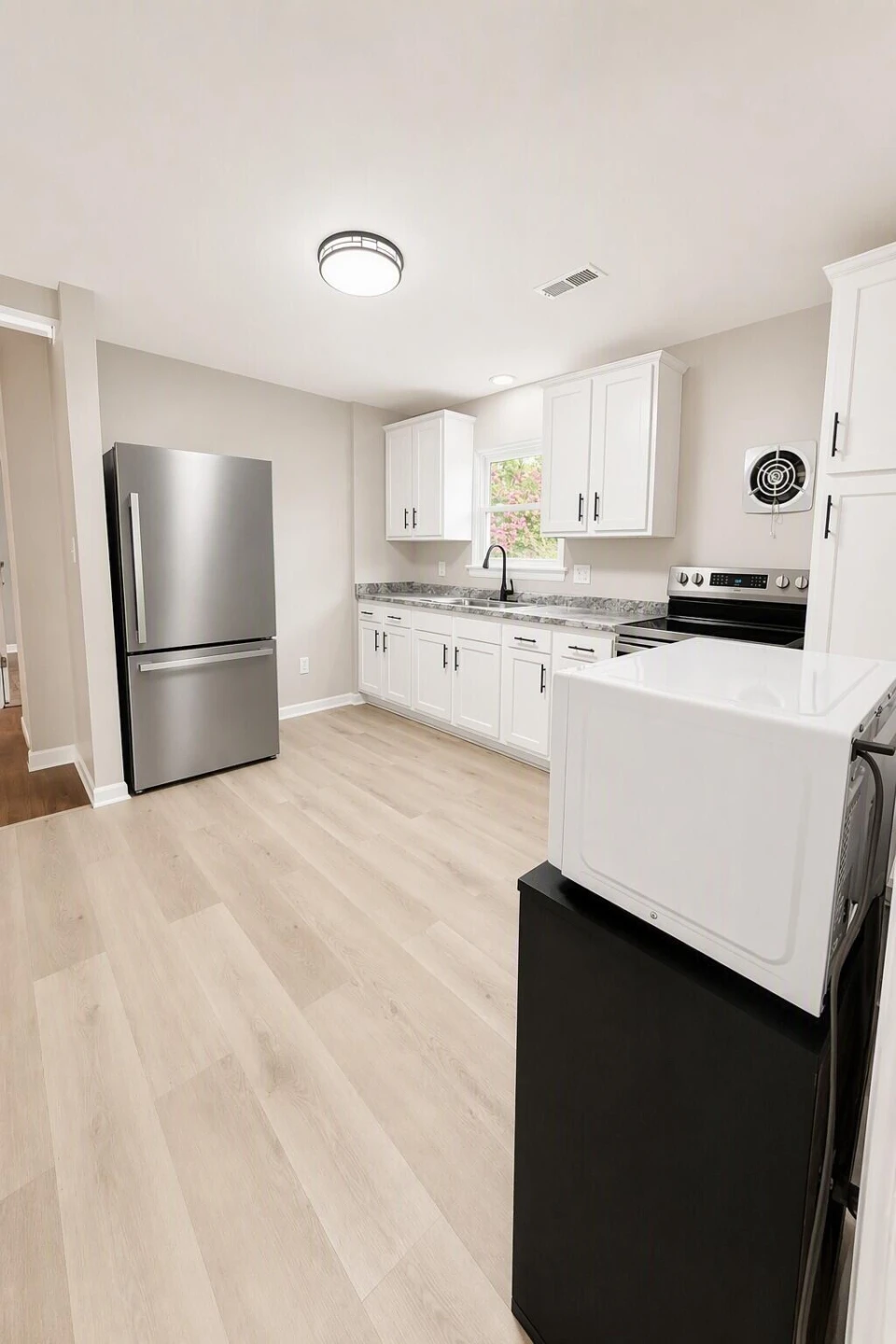 2820 Mount Pleasant BLVD - Photo 9