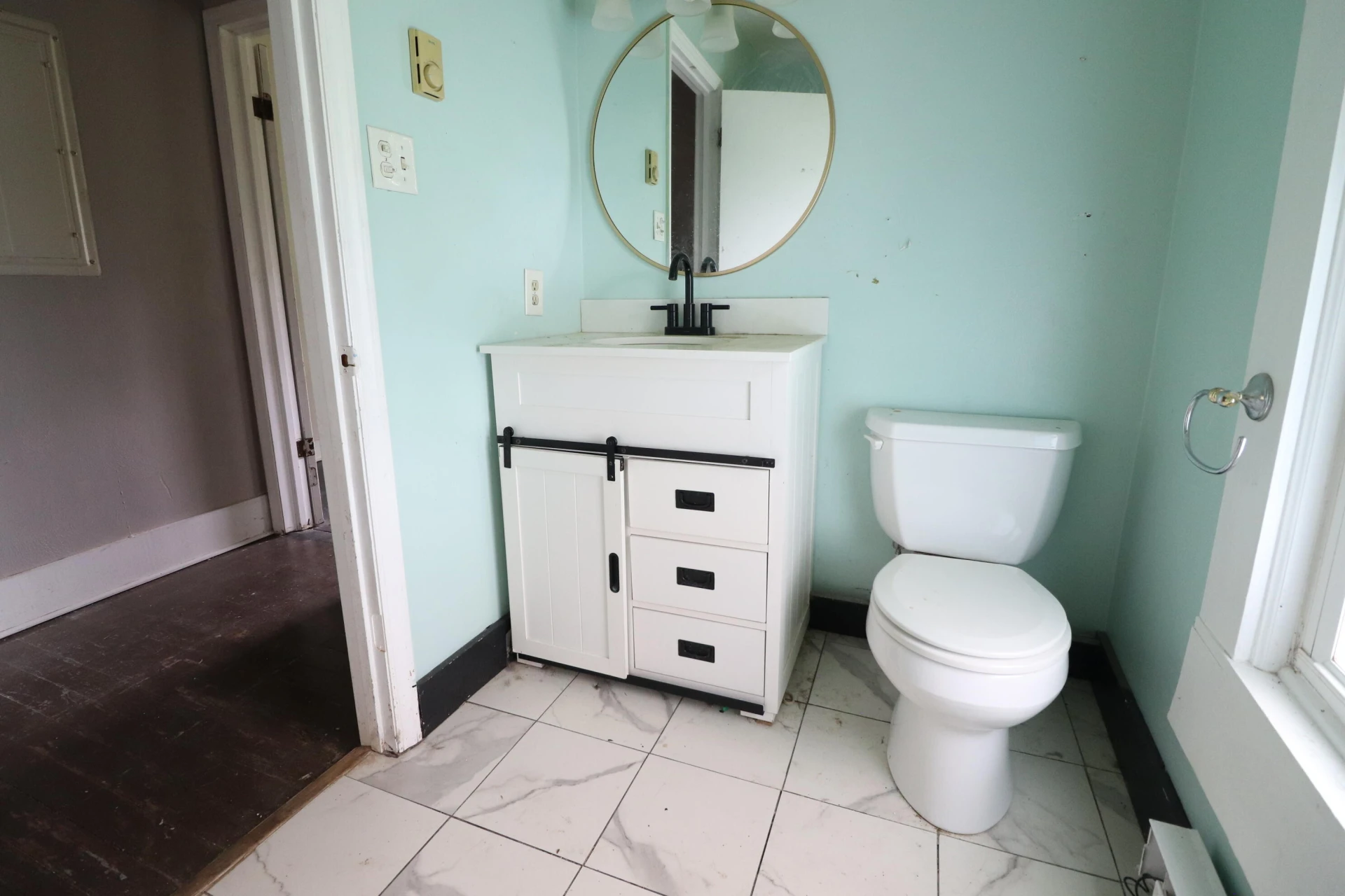 402 Craig ST NE - Photo 13