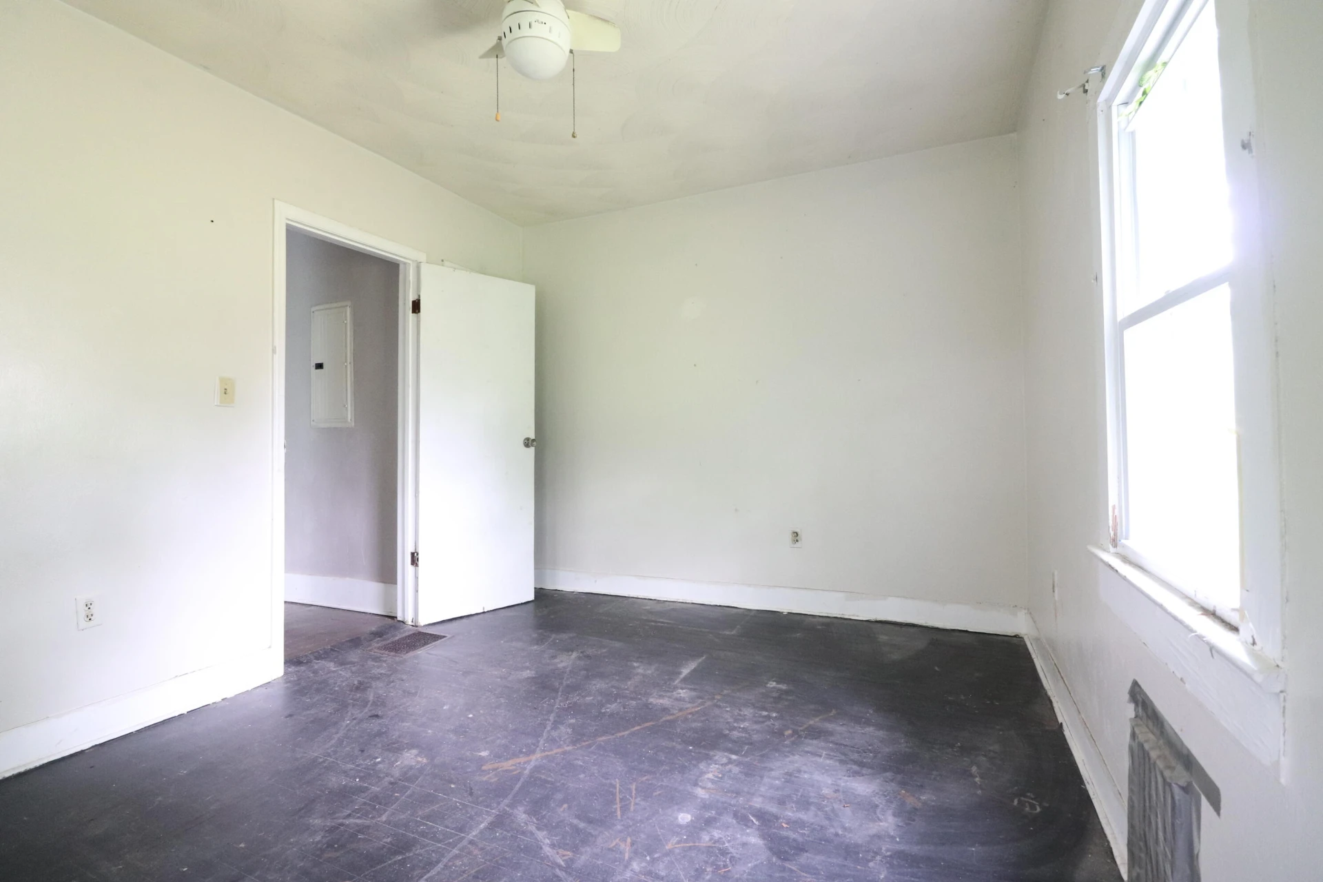 402 Craig ST NE - Photo 14