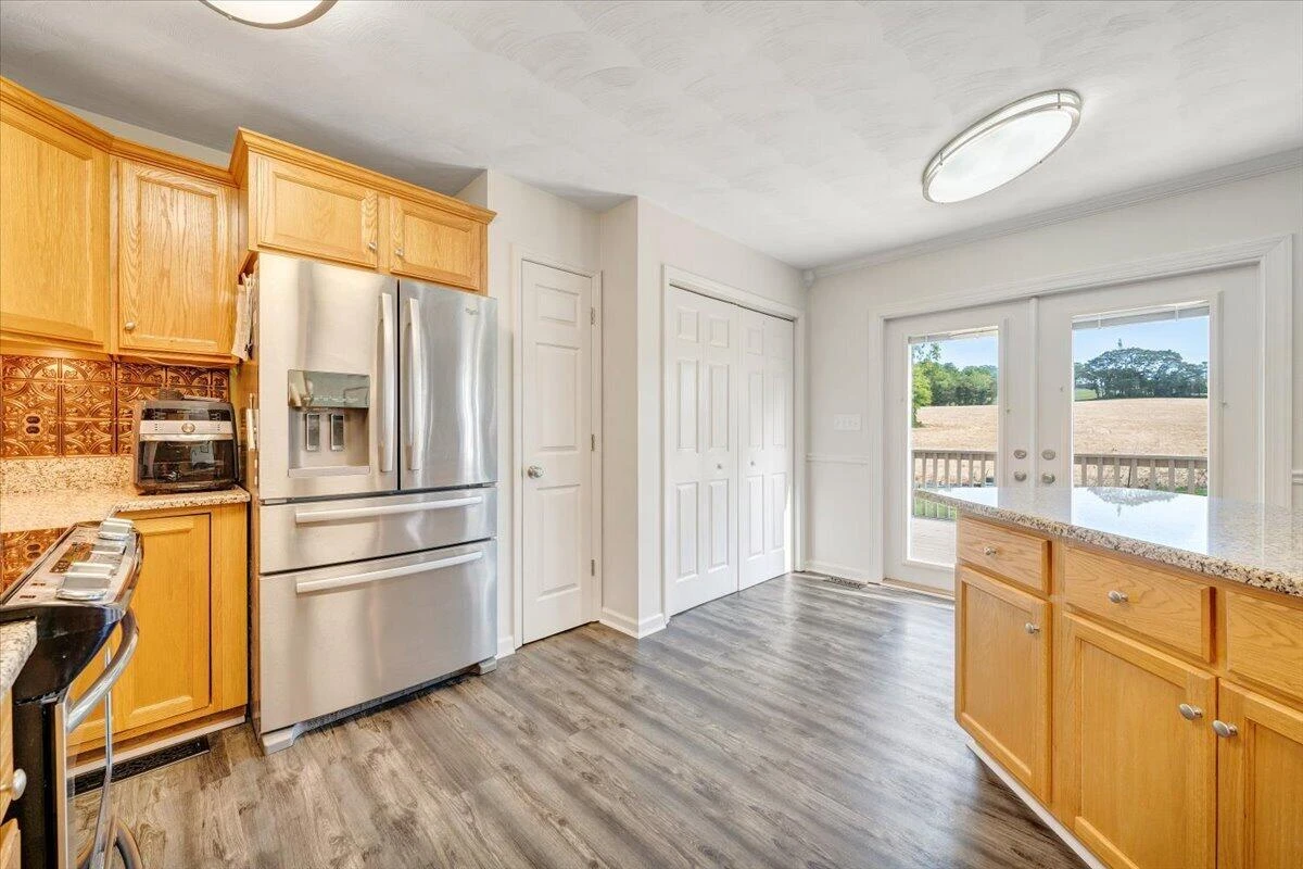 692 Brookfield LN - Photo 21
