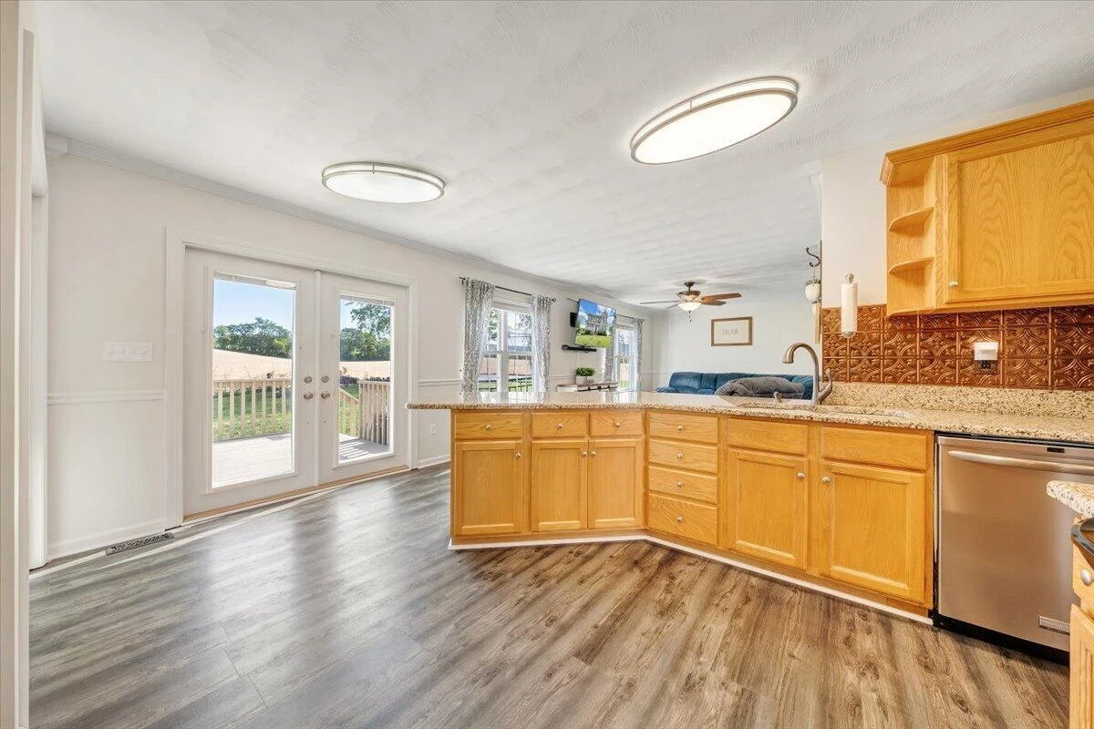 692 Brookfield LN - Photo 24