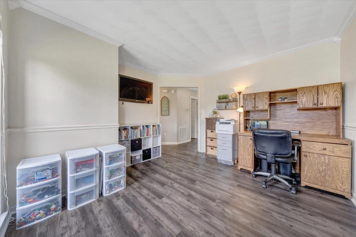 692 Brookfield LN - Photo 29