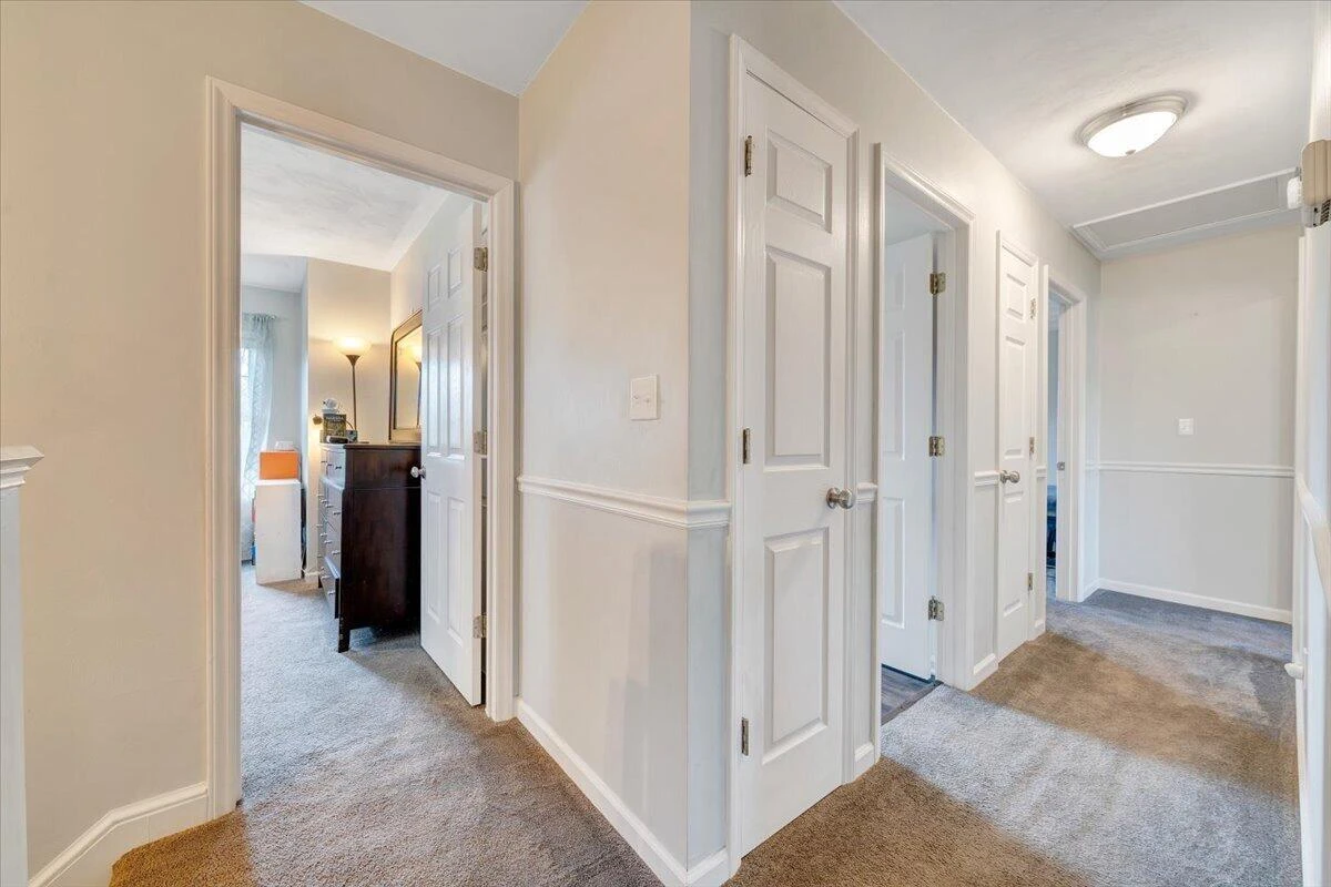 692 Brookfield LN - Photo 32