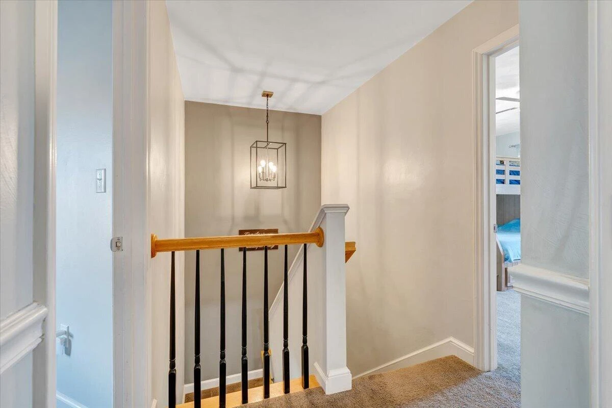 692 Brookfield LN - Photo 33