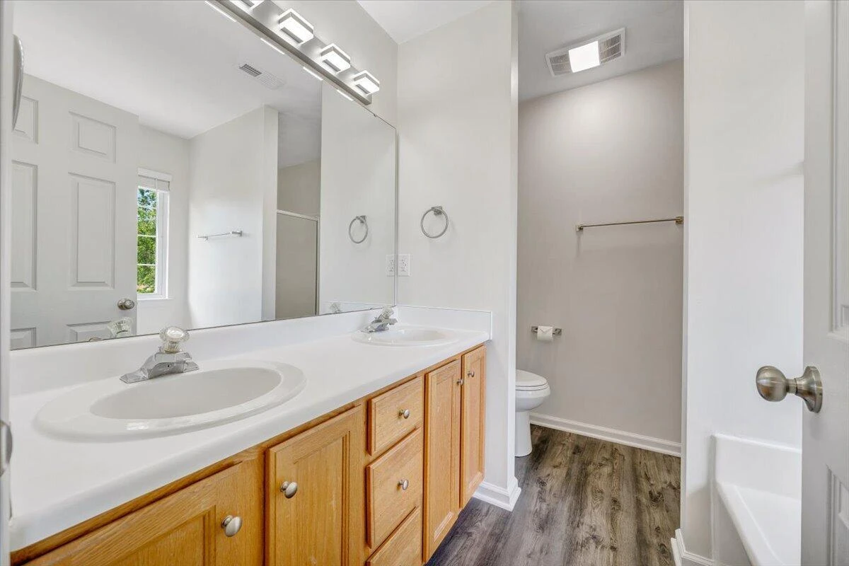692 Brookfield LN - Photo 36