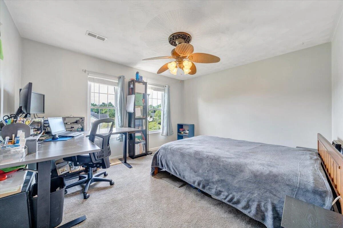 692 Brookfield LN - Photo 40