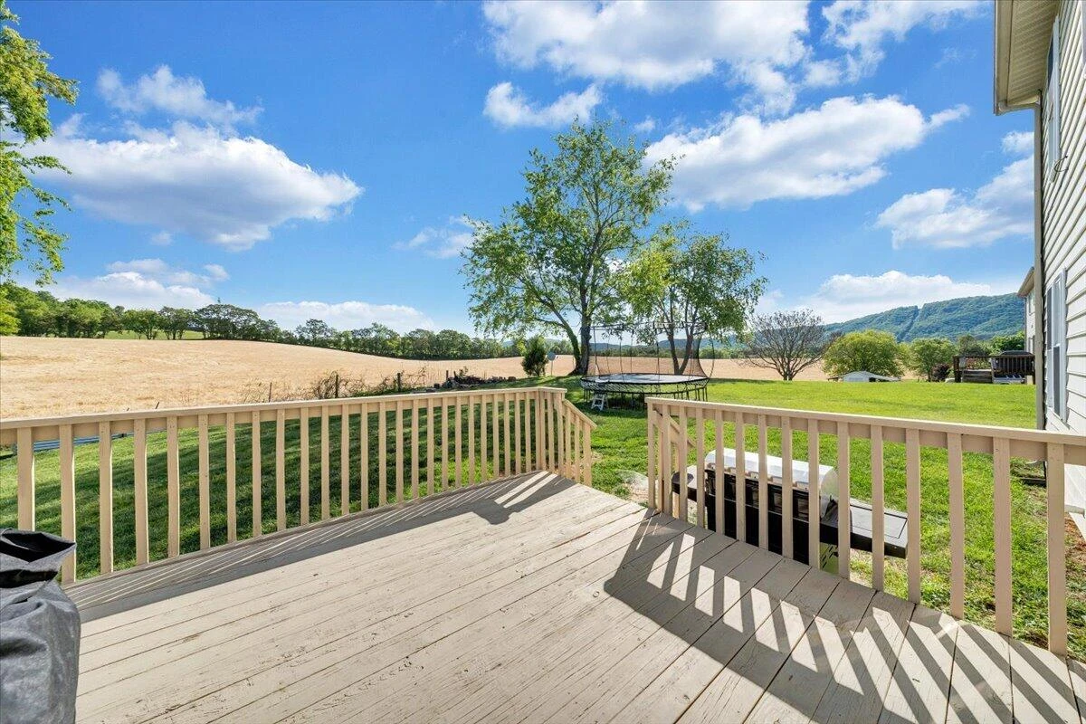 692 Brookfield LN - Photo 45