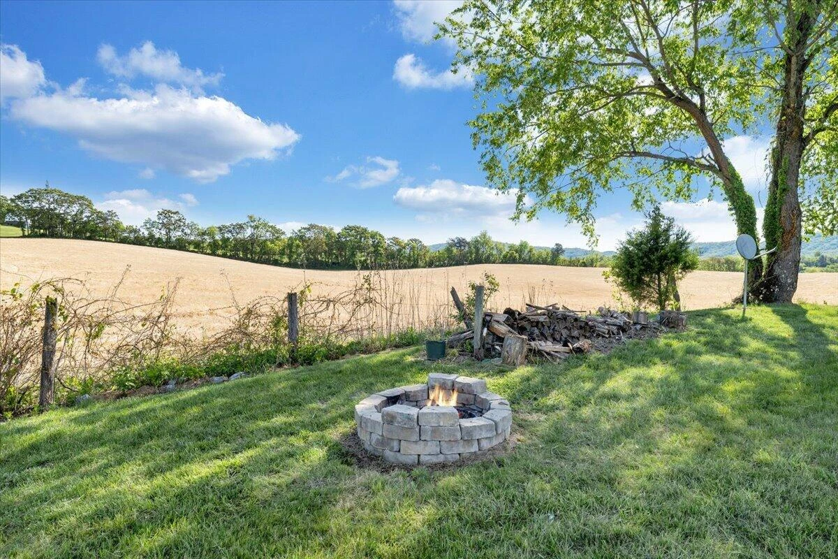 692 Brookfield LN - Photo 49