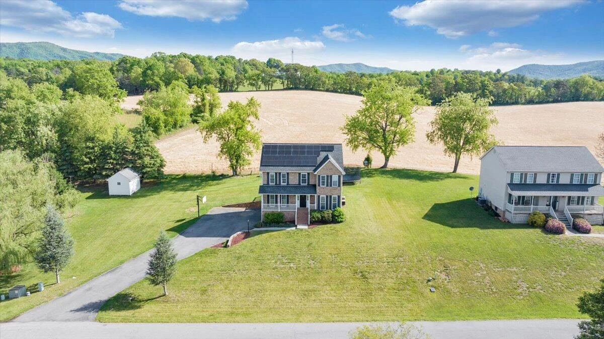 692 Brookfield LN - Photo 68