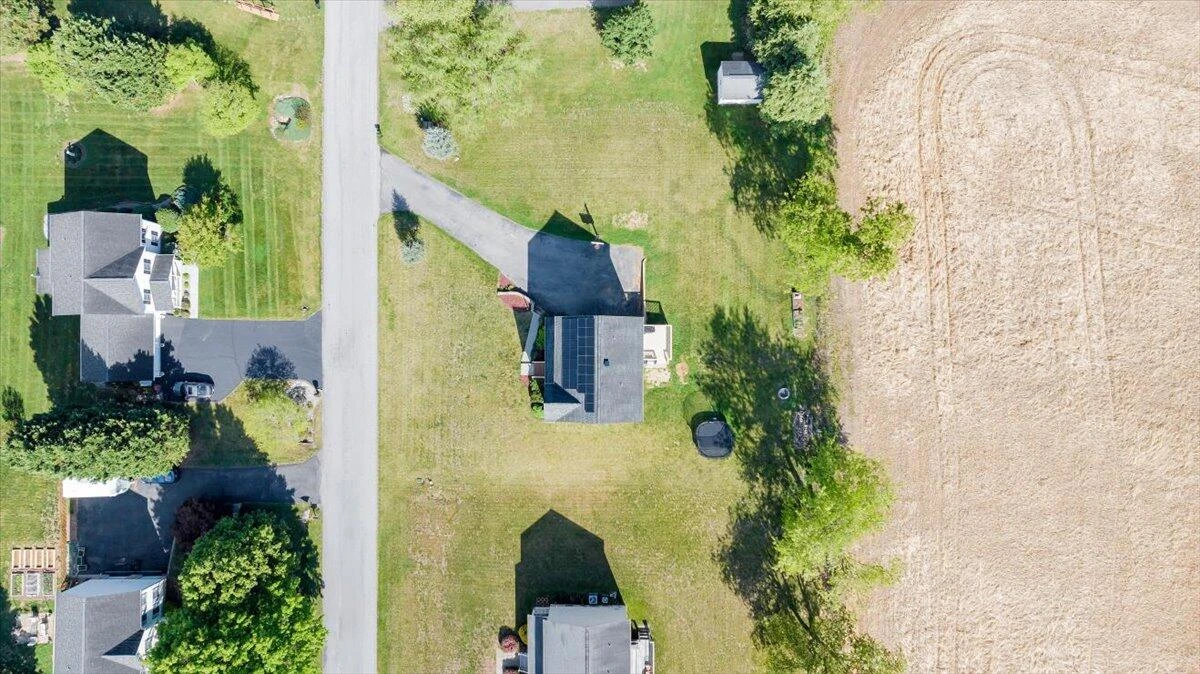692 Brookfield LN - Photo 75