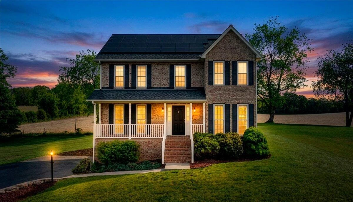 692 Brookfield LN - Photo 2