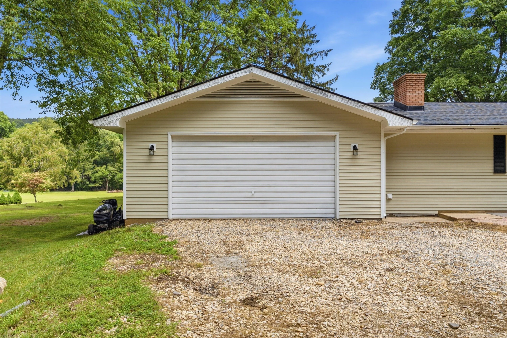2308 Dressler DR - Photo 7