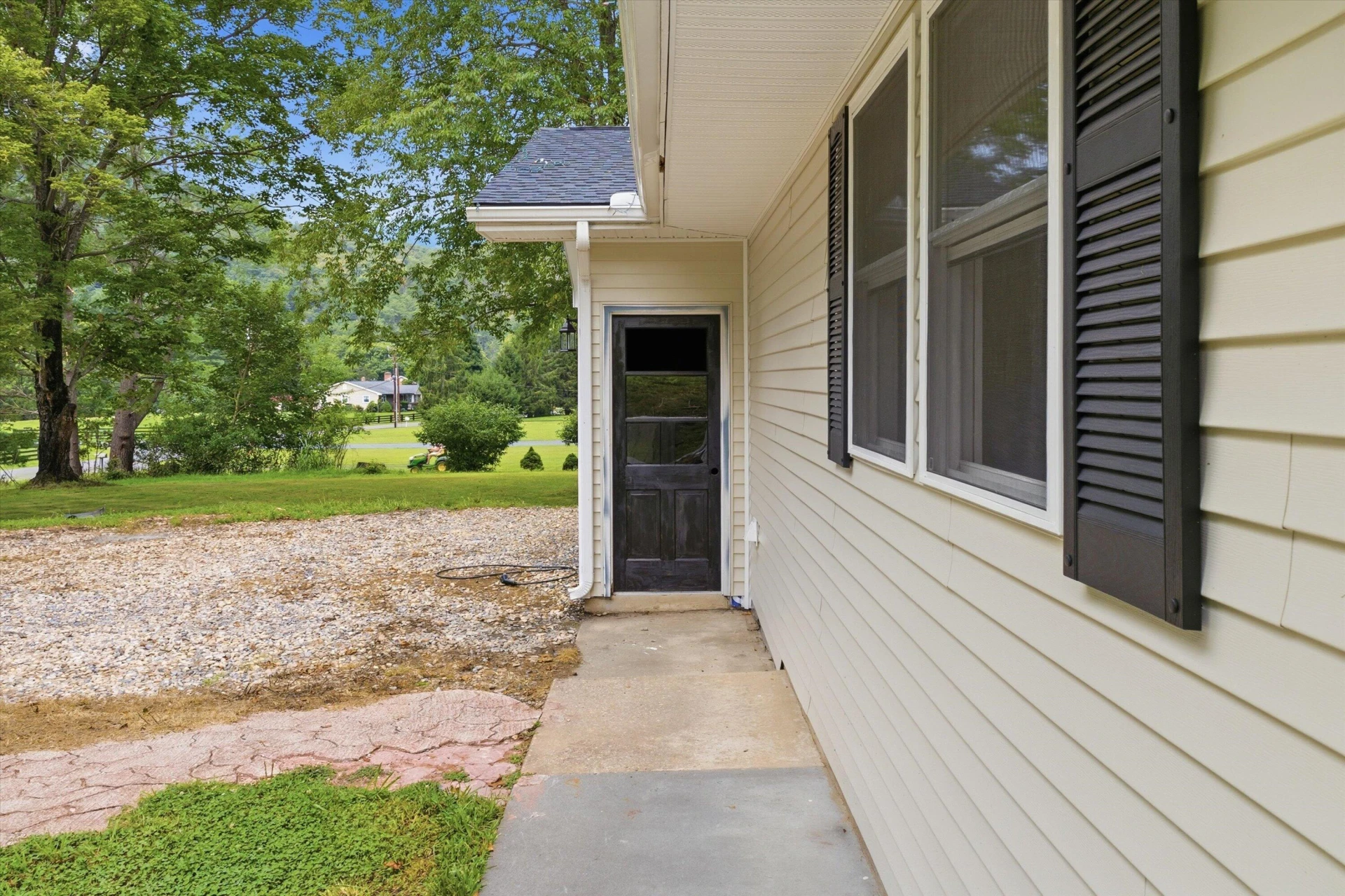 2308 Dressler DR - Photo 9