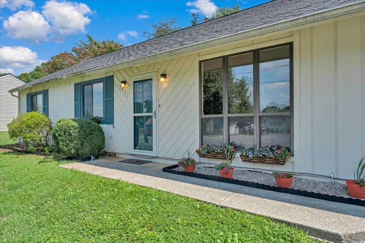 5421 Apple Blossom LN - Photo 2
