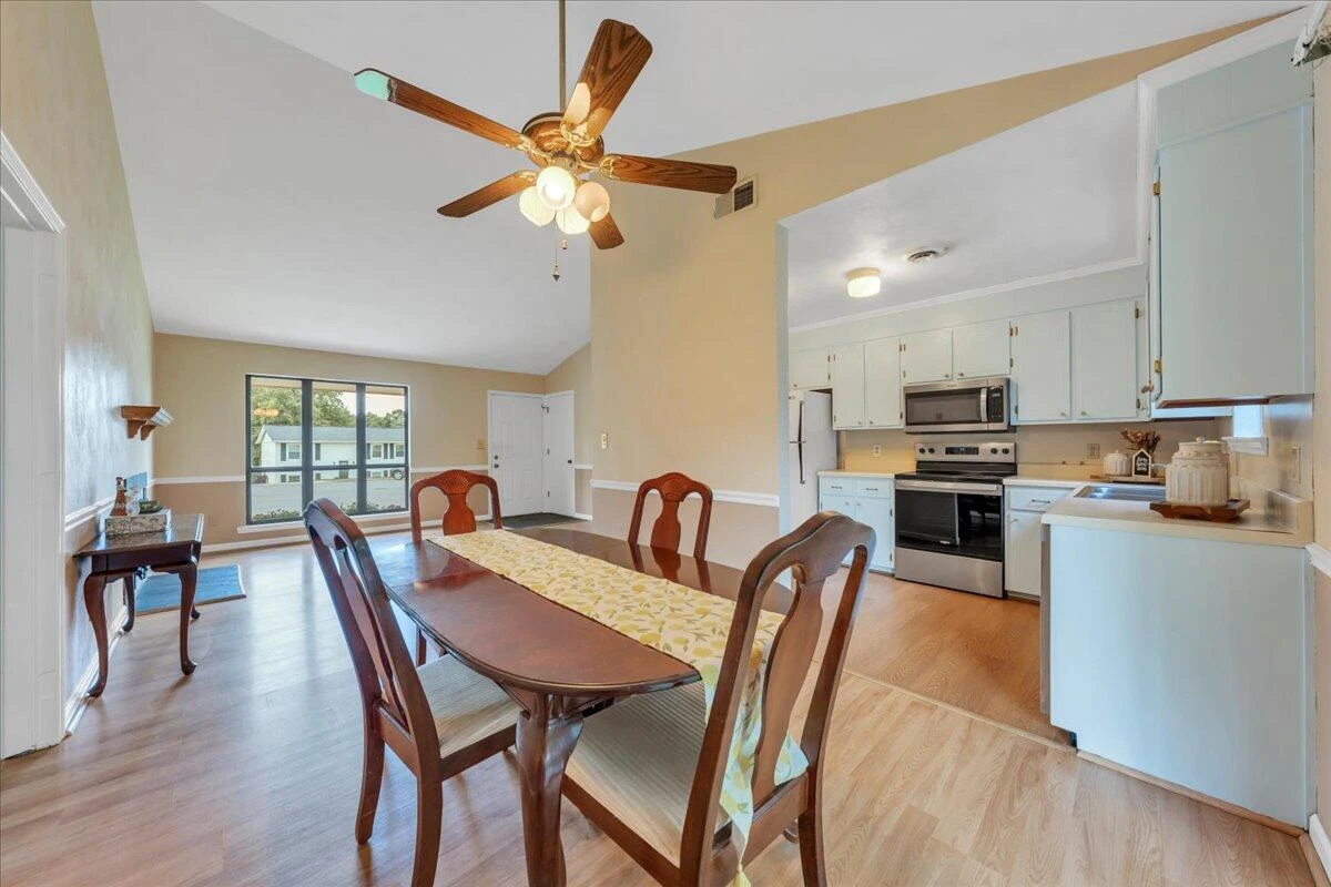 5421 Apple Blossom LN - Photo 9
