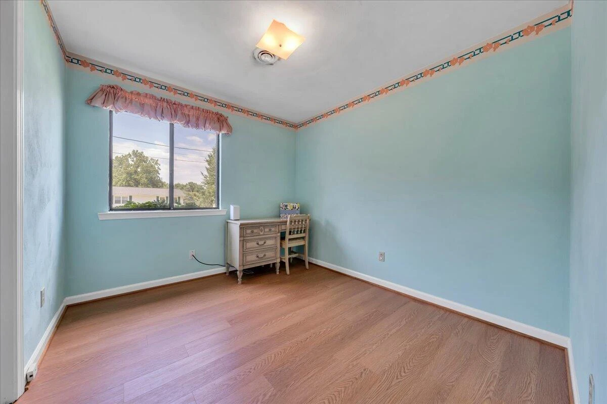 5421 Apple Blossom LN - Photo 18