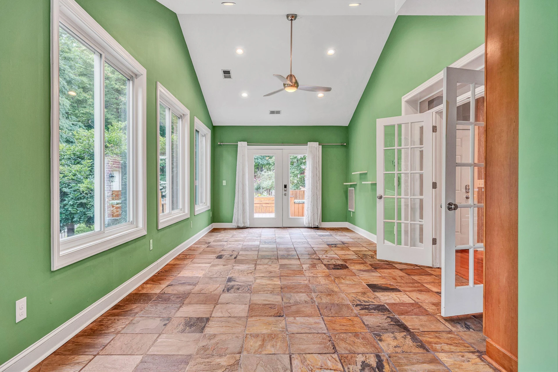8352 Cardington DR - Photo 18