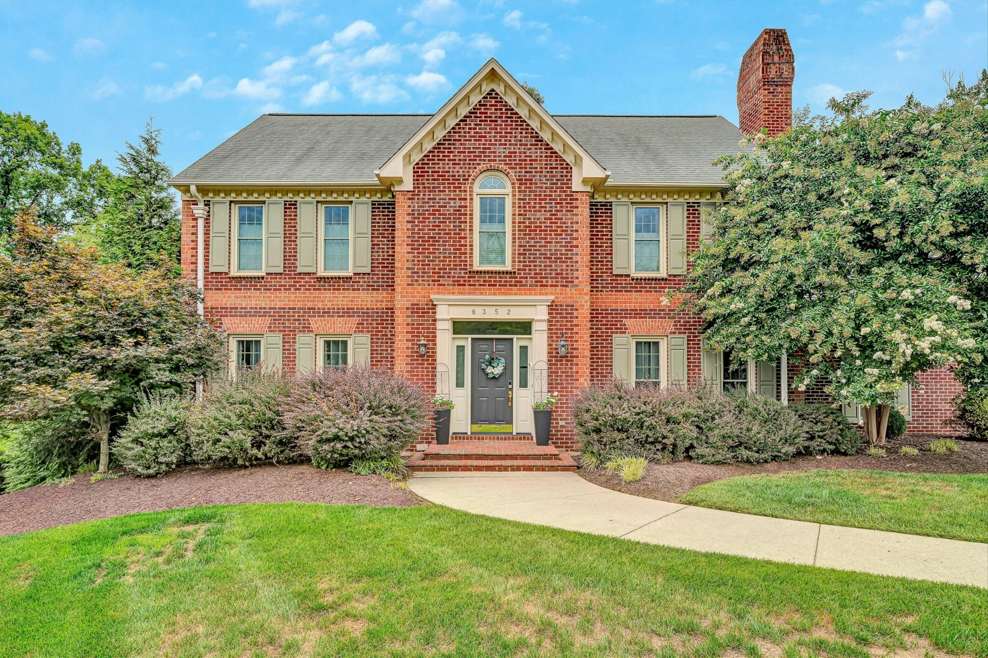 8352 Cardington DR - Photo 5