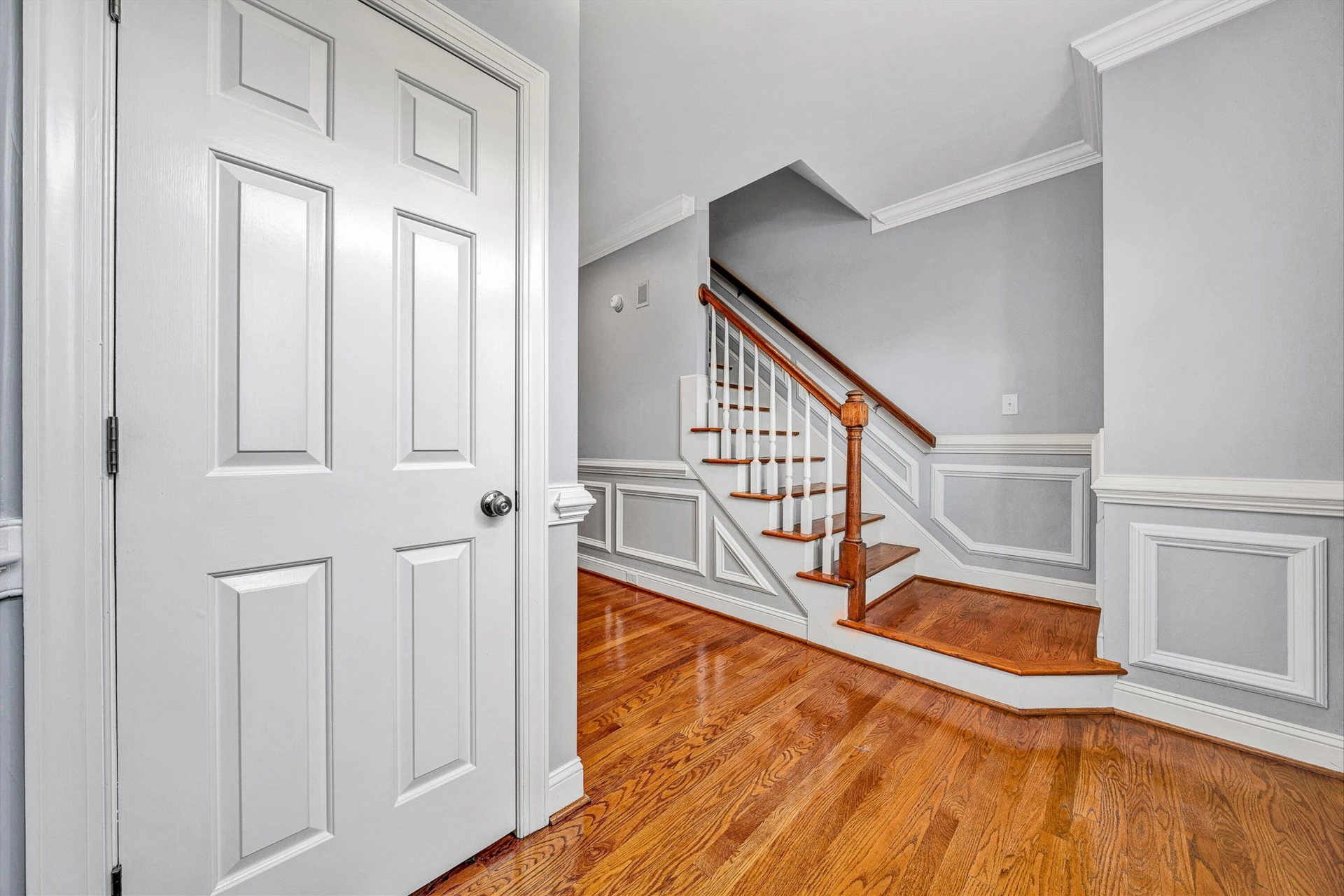 8352 Cardington DR - Photo 6