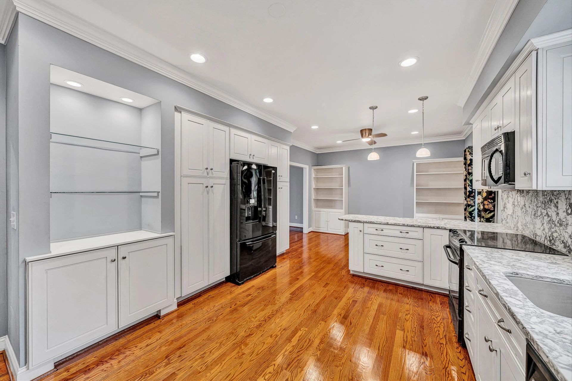8352 Cardington DR - Photo 11