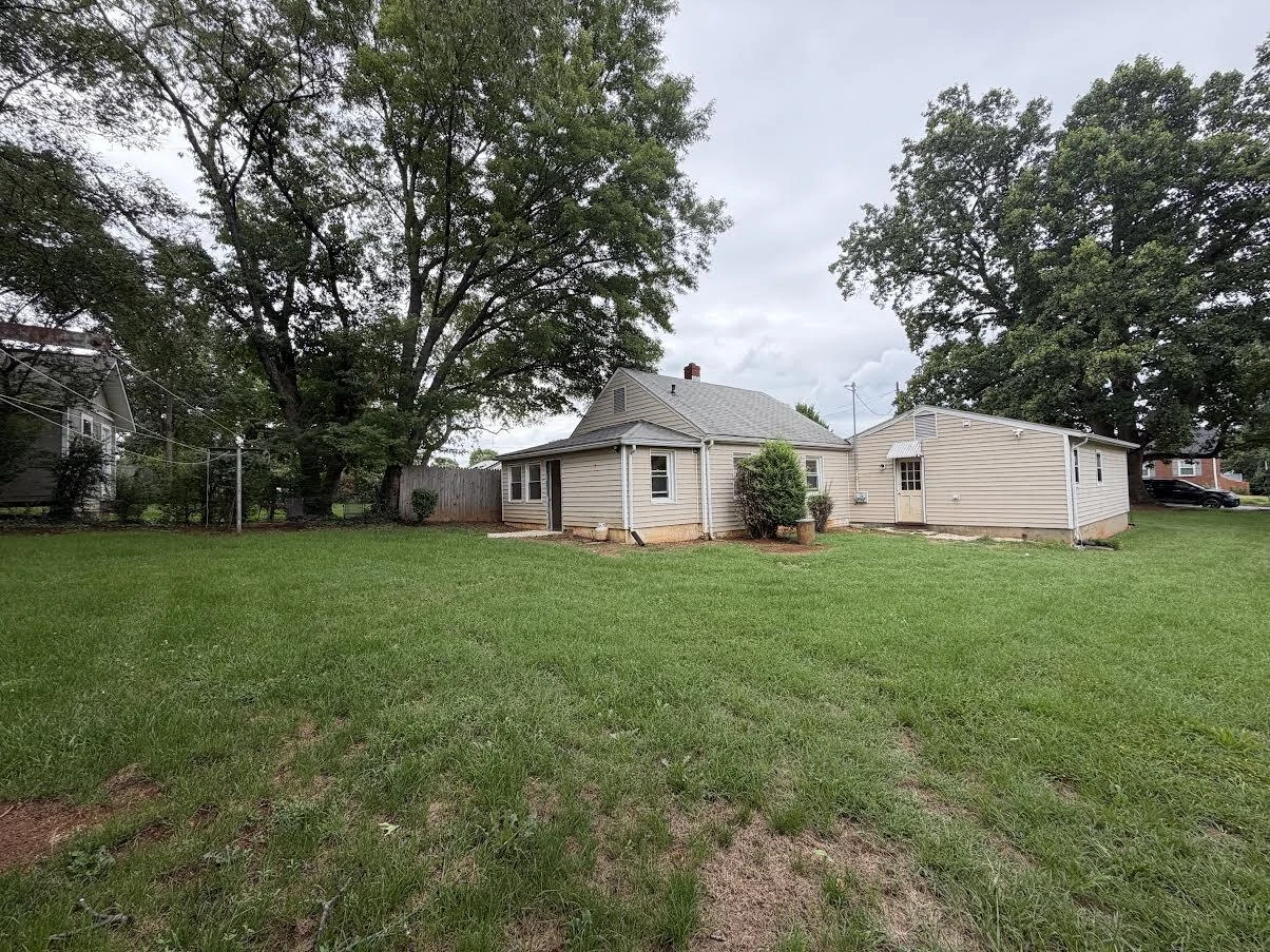 126 & 128 Troy AVE NE - Photo 20