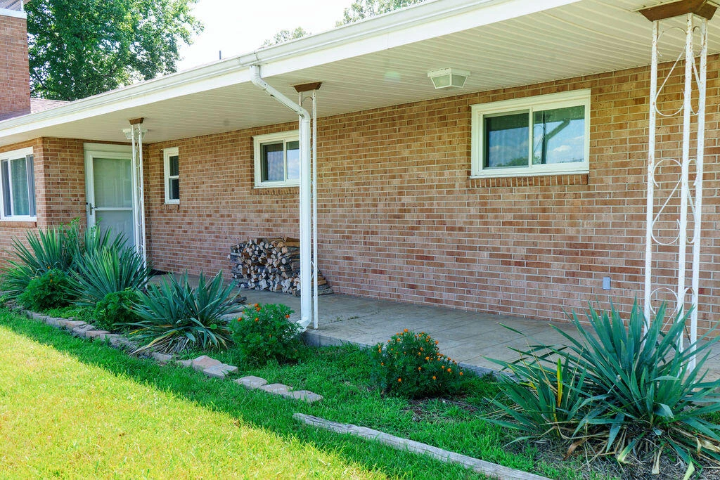1481 Booker T Washington - Photo 4