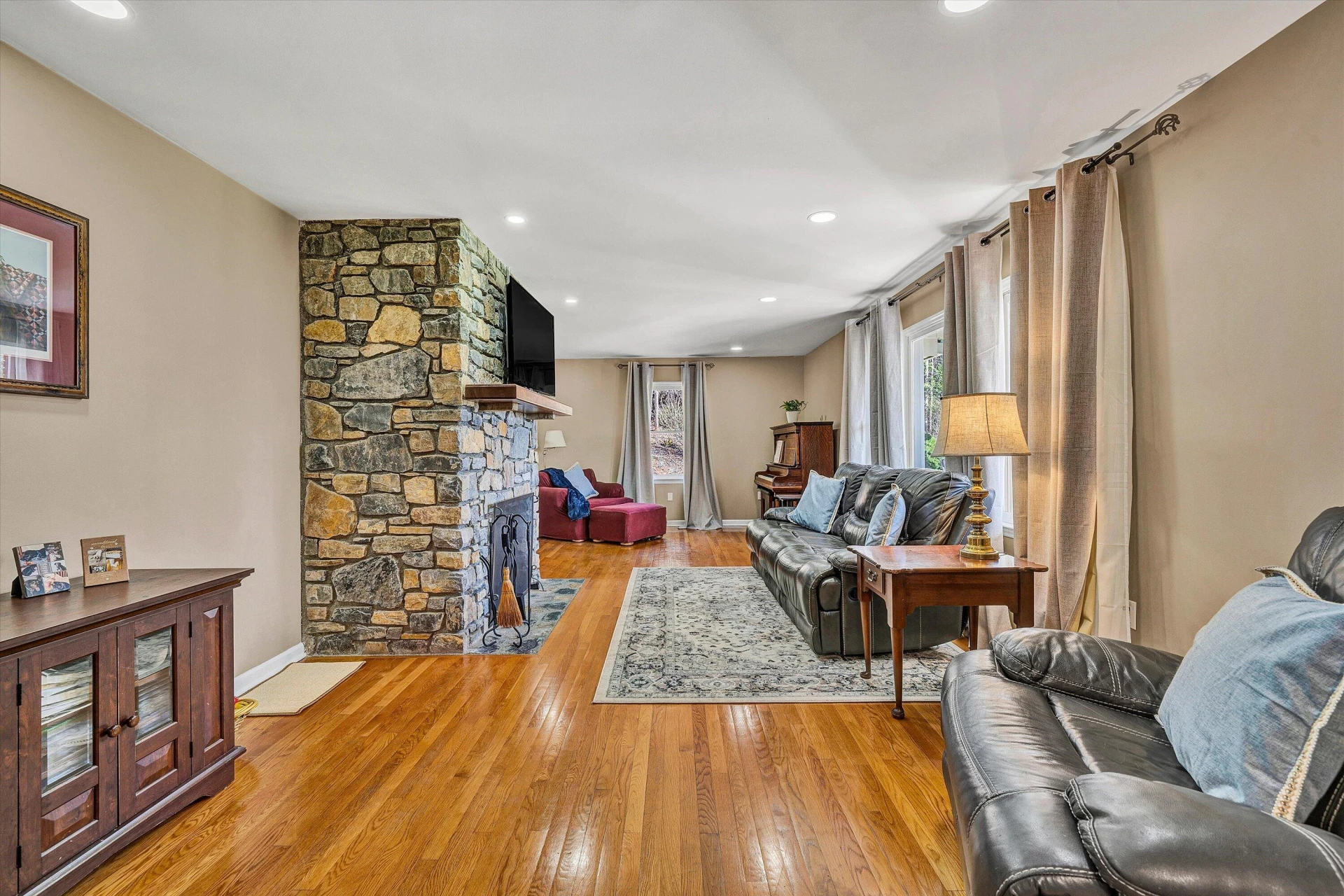 1488 HENRY RD - Photo 13
