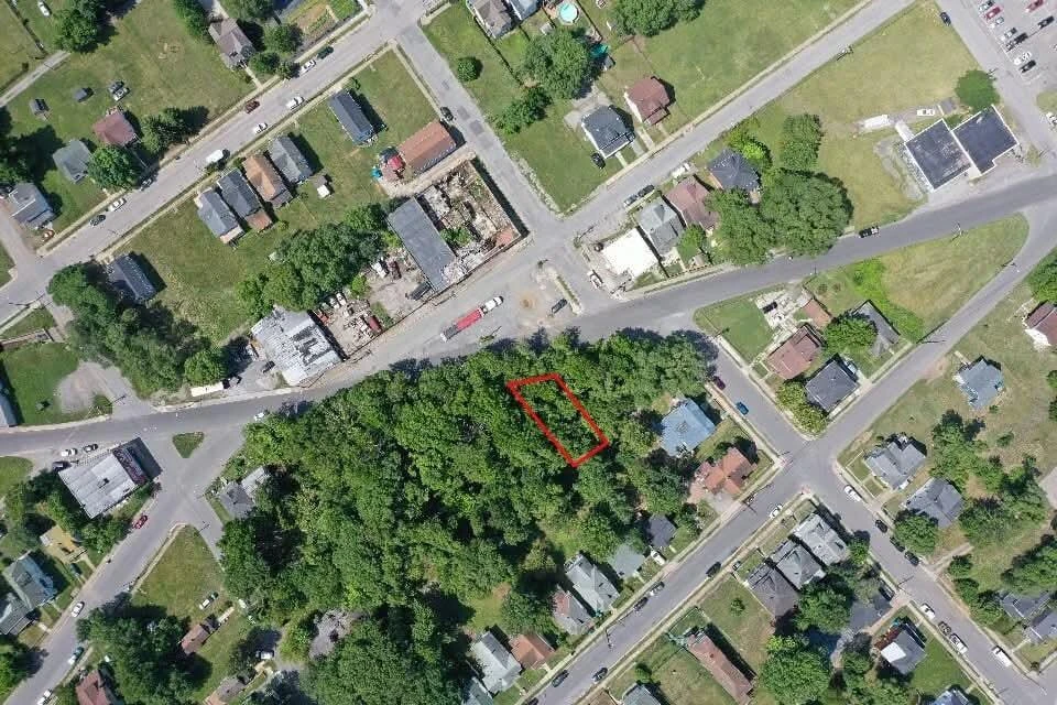 741 Moorman AVE NW - Photo 3