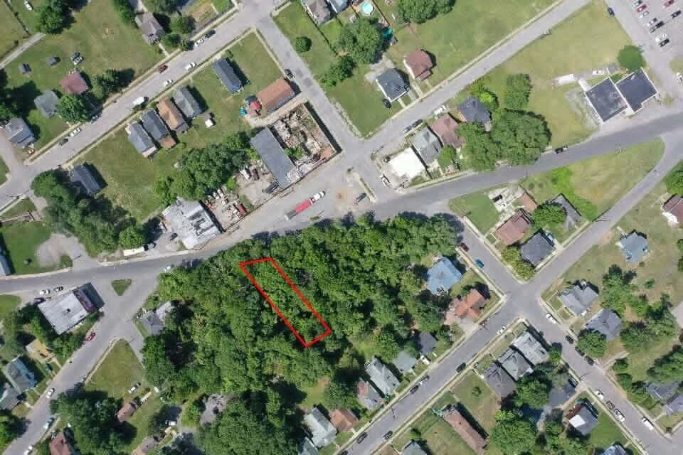 733 Moorman AVE NW - Photo 5