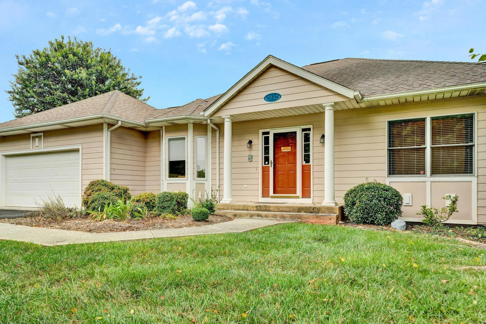 2342 Lake Retreat RD - Photo 3