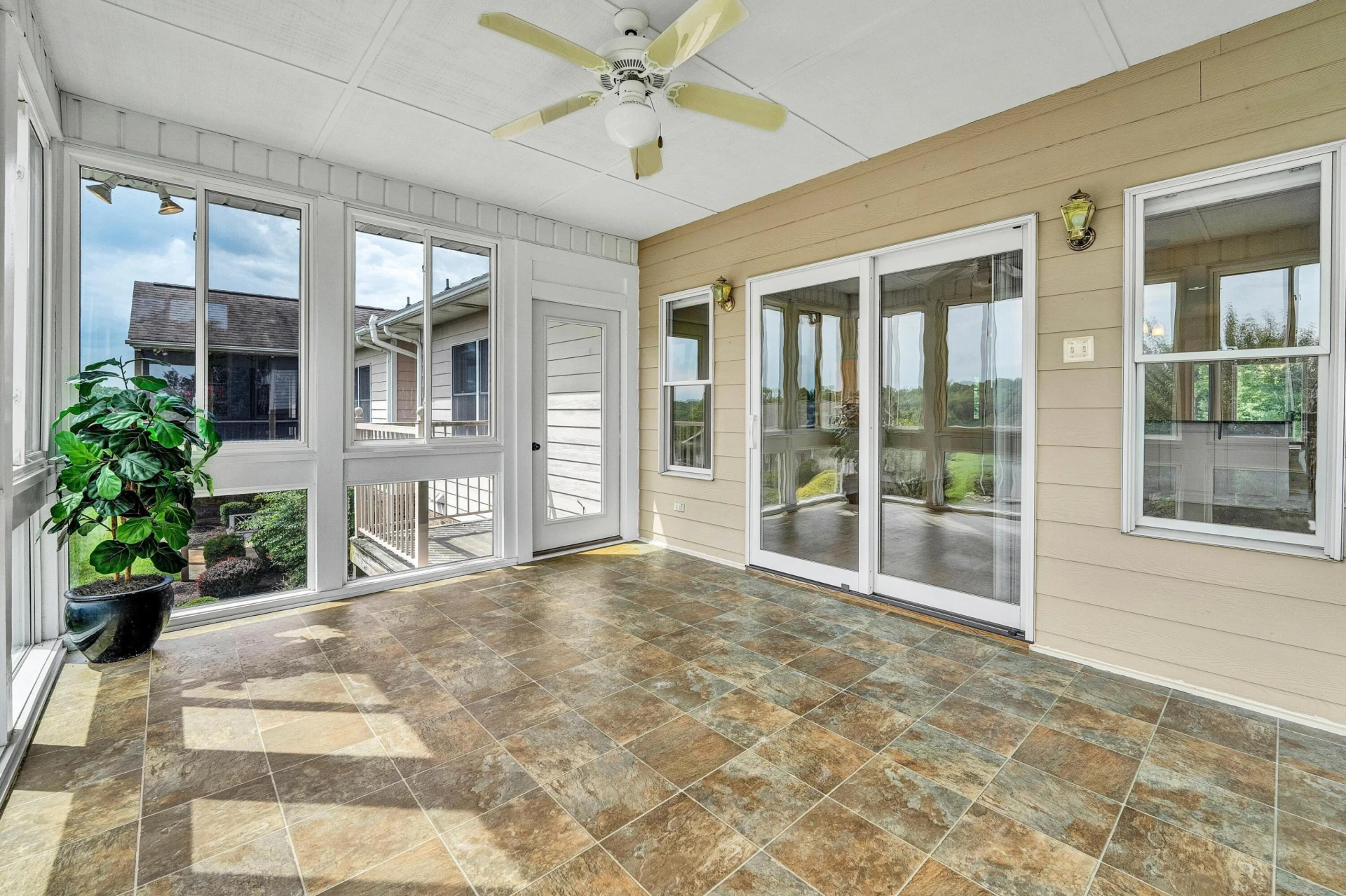 2342 Lake Retreat RD - Photo 8