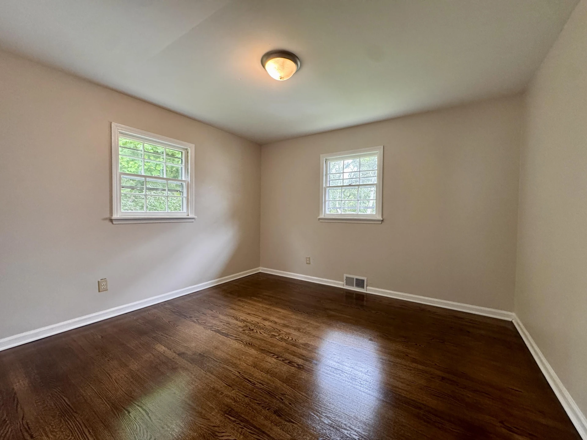 809 Banks RD - Photo 14