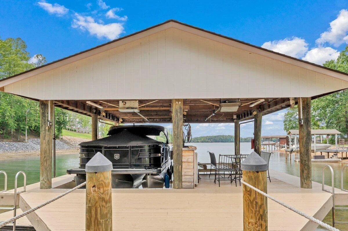 6015 Smith Mountain RD - Photo 11