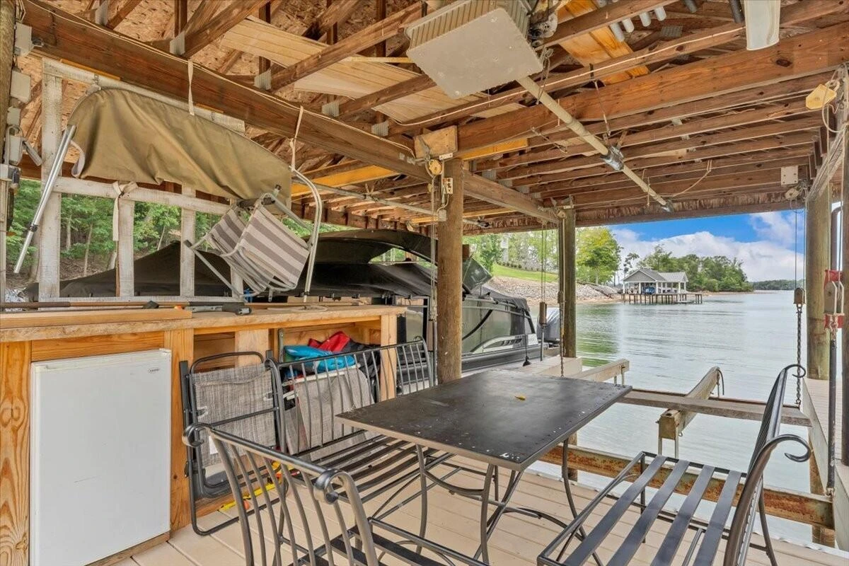 6015 Smith Mountain RD - Photo 12
