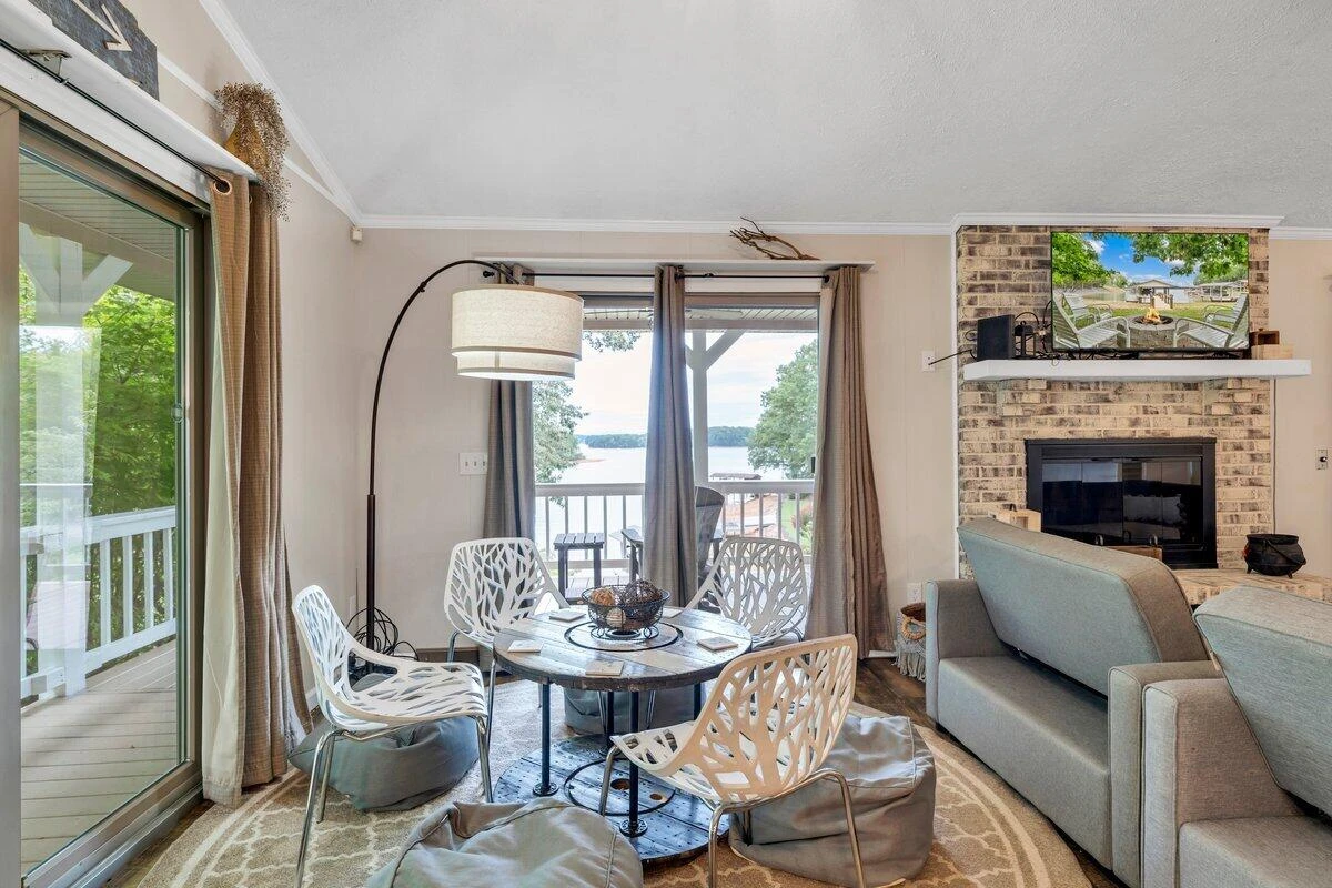 6015 Smith Mountain RD - Photo 19
