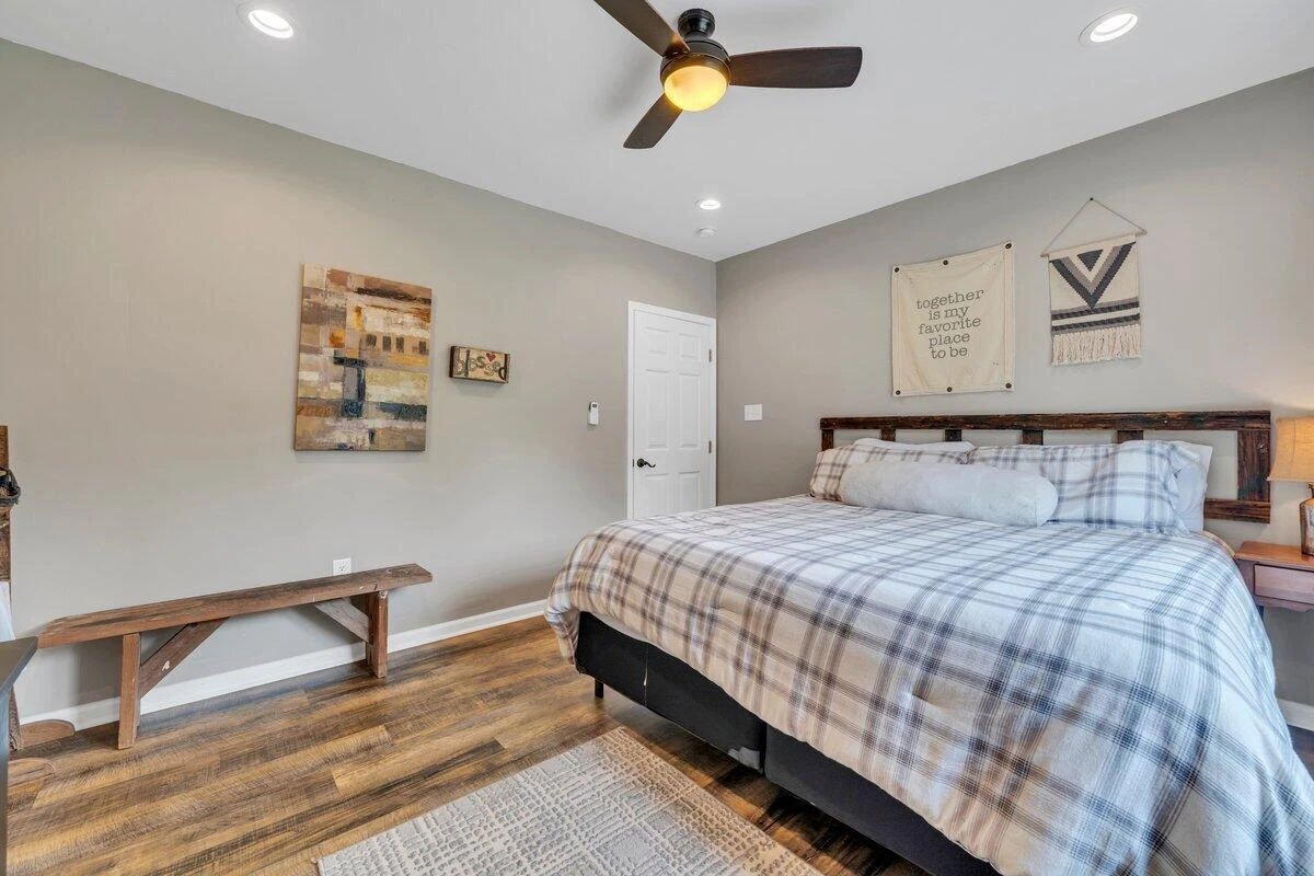 6015 Smith Mountain RD - Photo 35