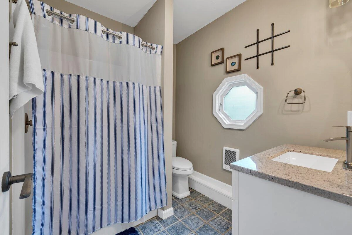 6015 Smith Mountain RD - Photo 36