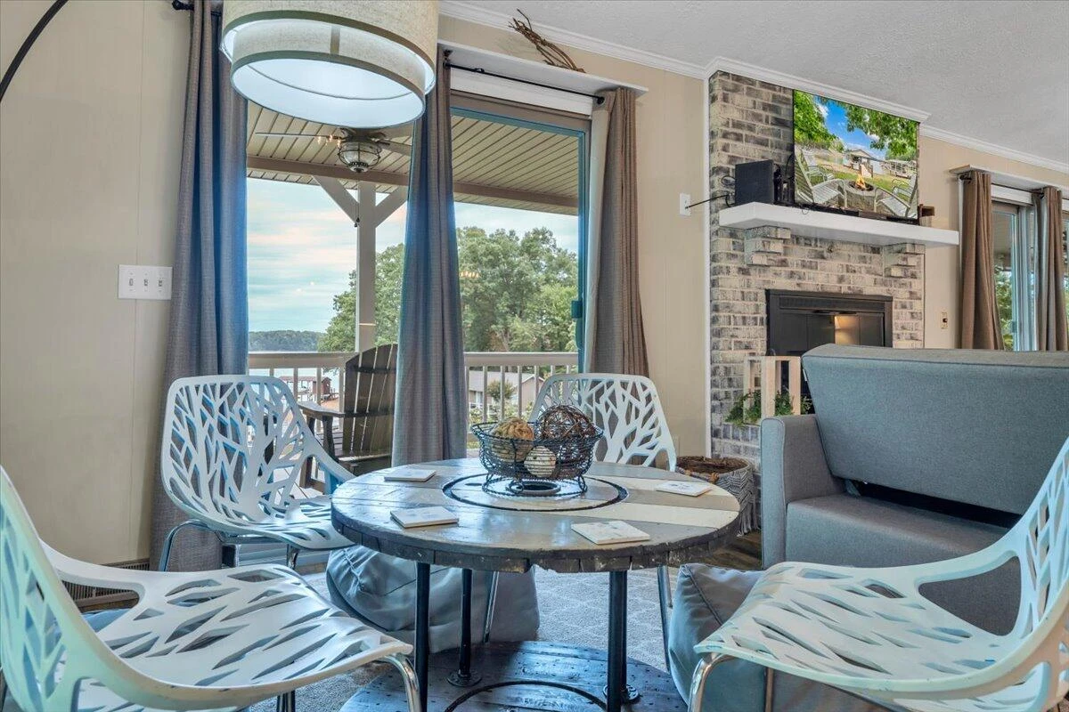 6015 Smith Mountain RD - Photo 18