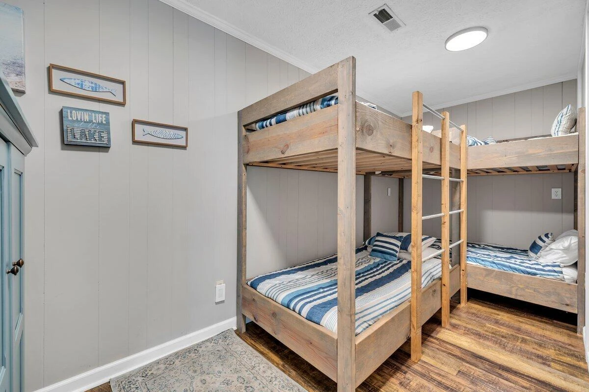 6015 Smith Mountain RD - Photo 50