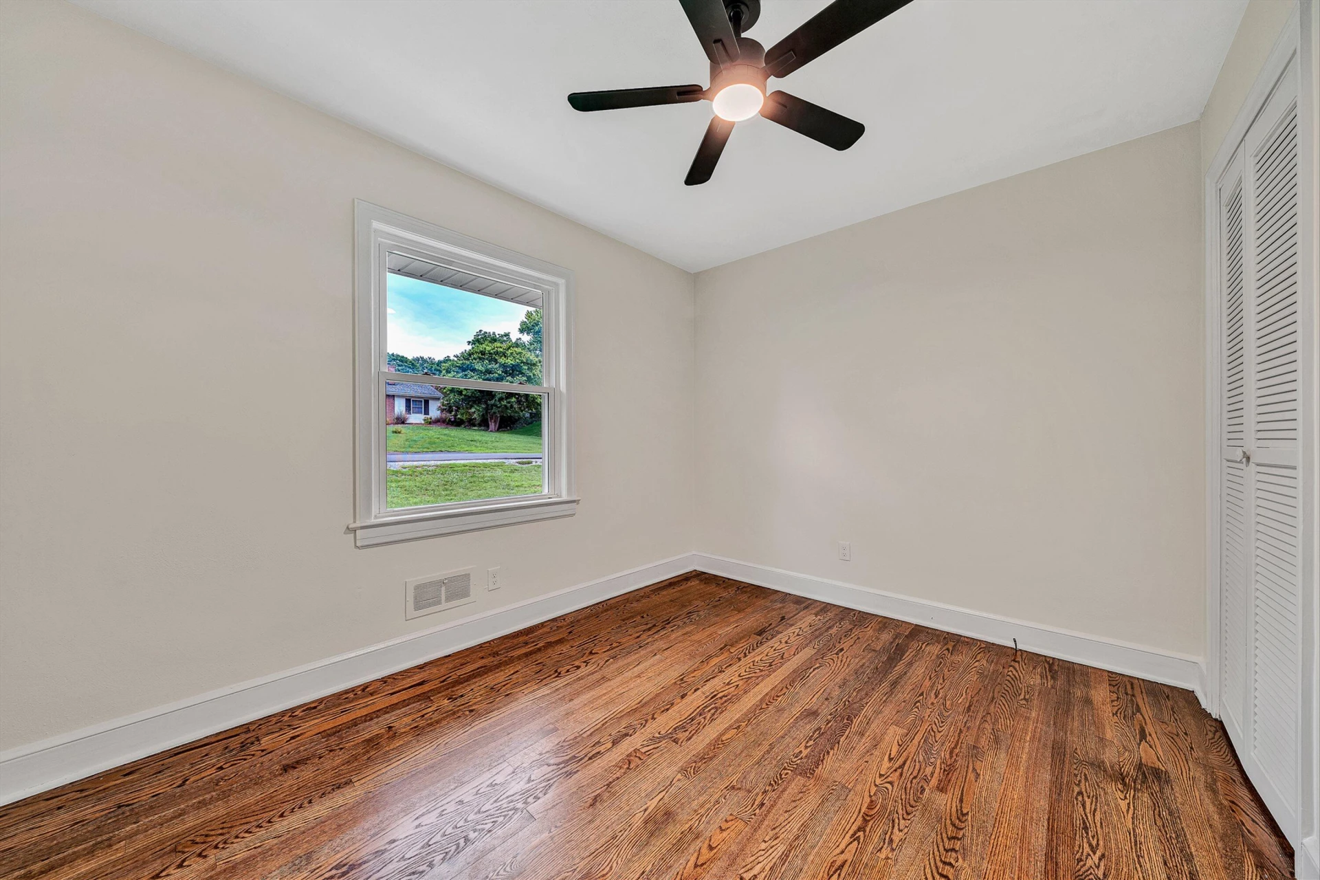 4548 Cresthill DR - Photo 19