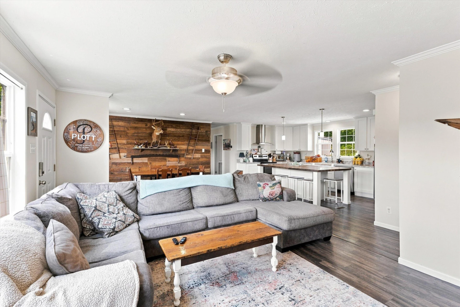 611 Martins LN - Photo 8